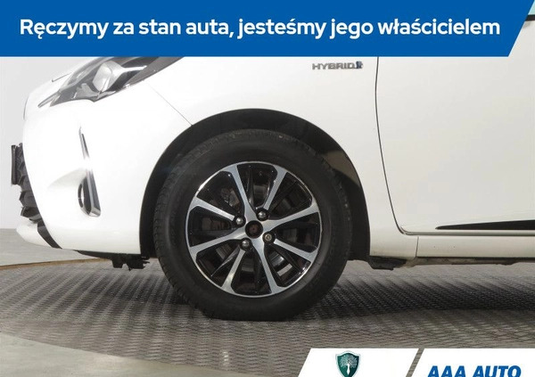 Toyota Yaris cena 59000 przebieg: 77121, rok produkcji 2018 z Sośnicowice małe 232